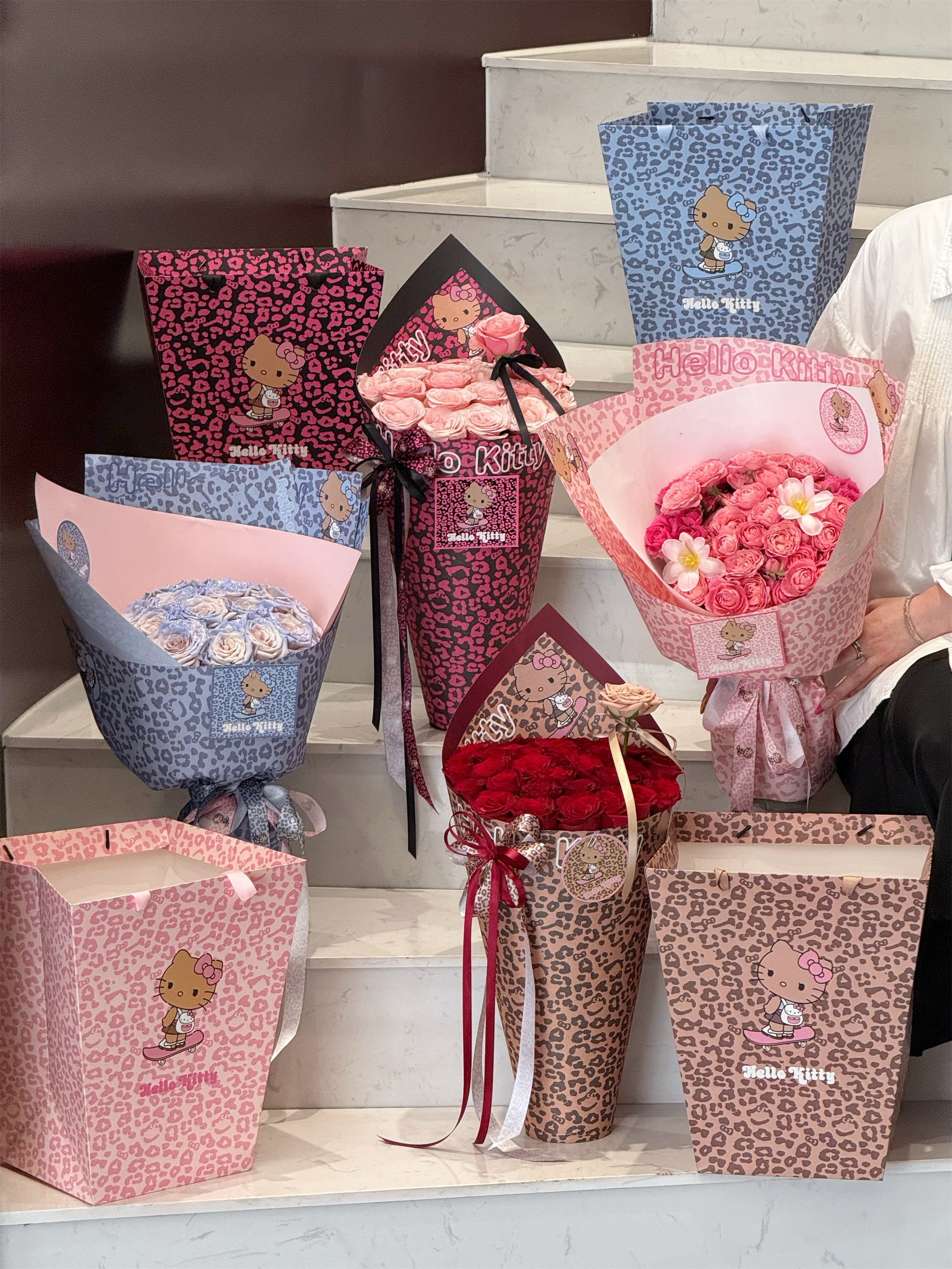 新款黑皮豹纹鲜花包装花艺资材diy花材花店用品