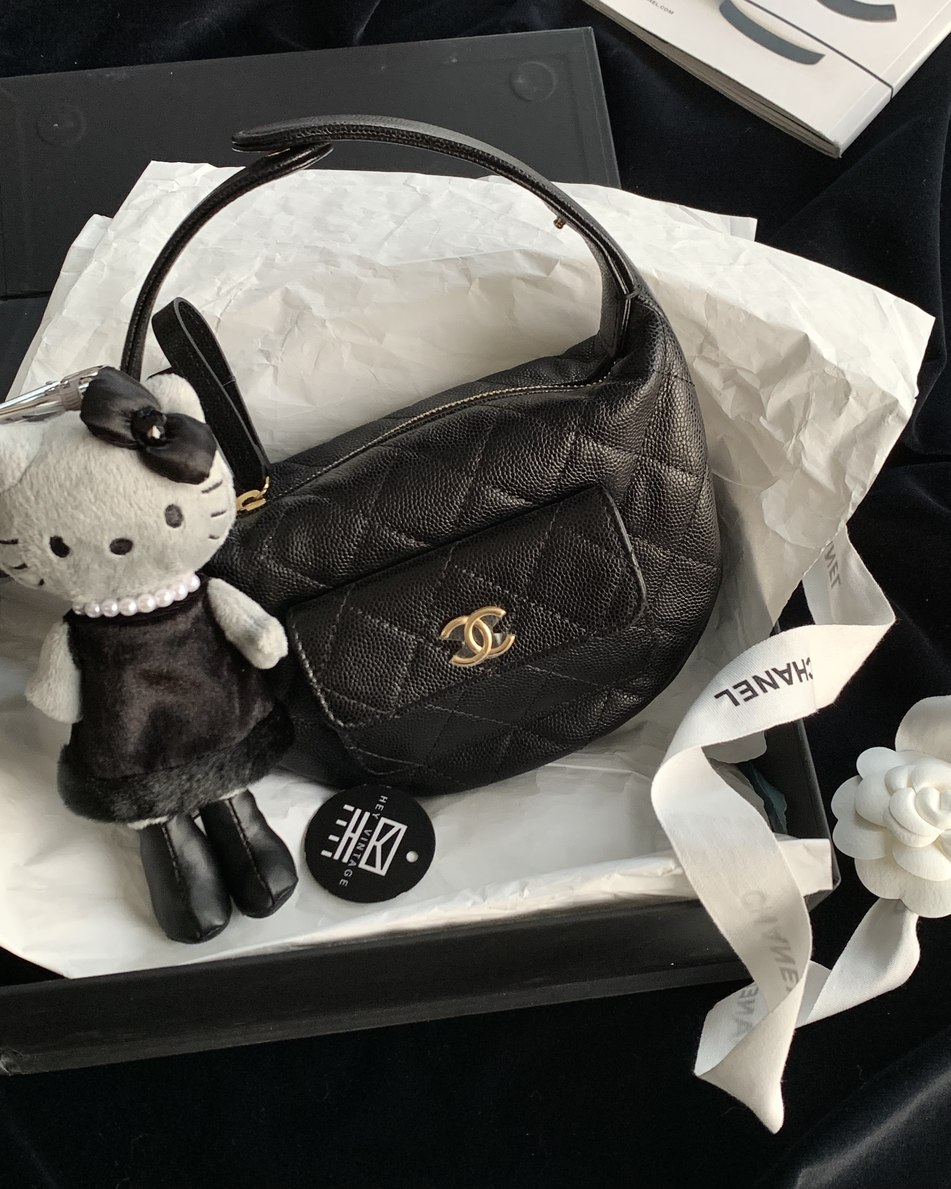 95新 Chanel/香奈儿 黑金荔枝牛呼啦圈手提包 18cm 18725296