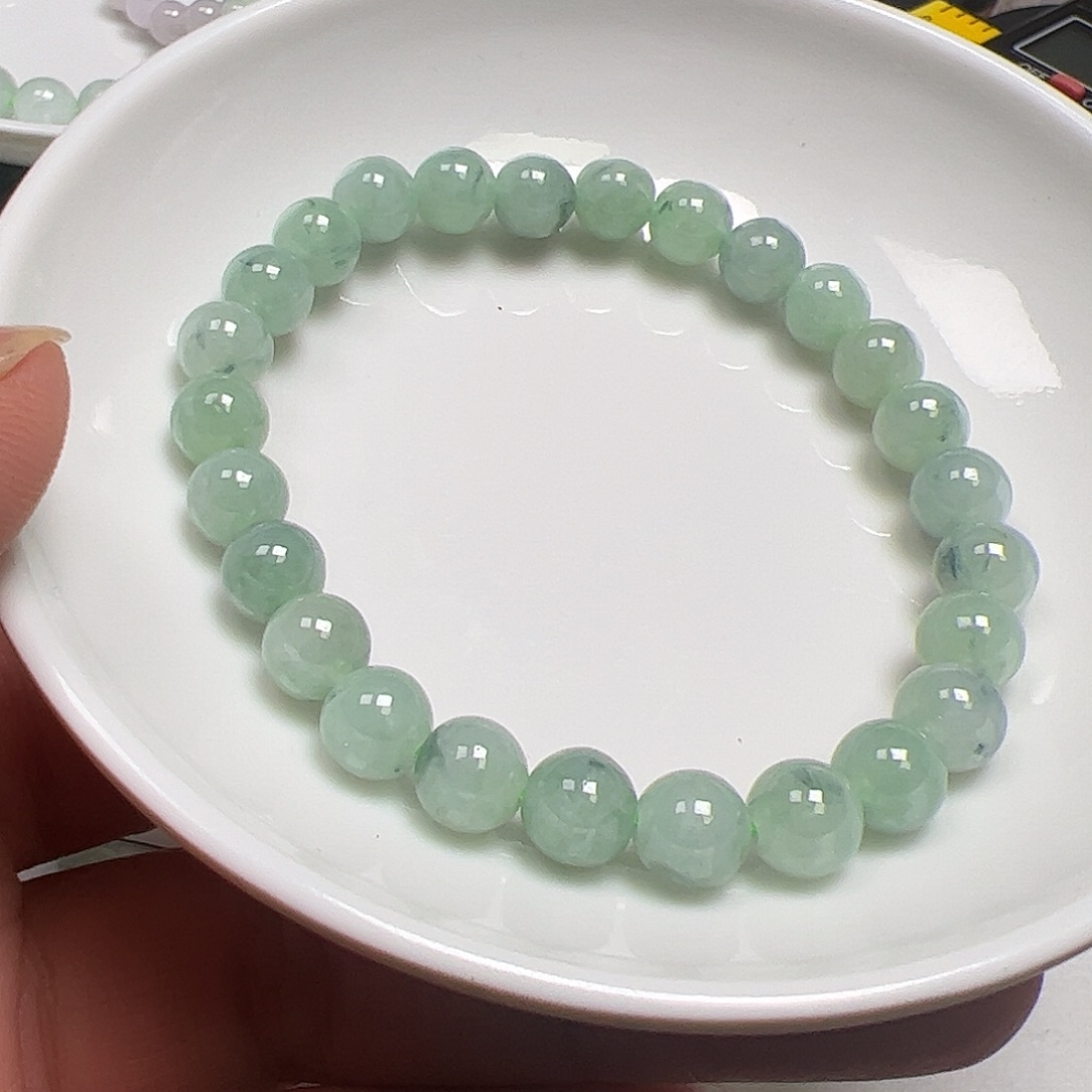 欧***师翡翠散珠货主老年卡7