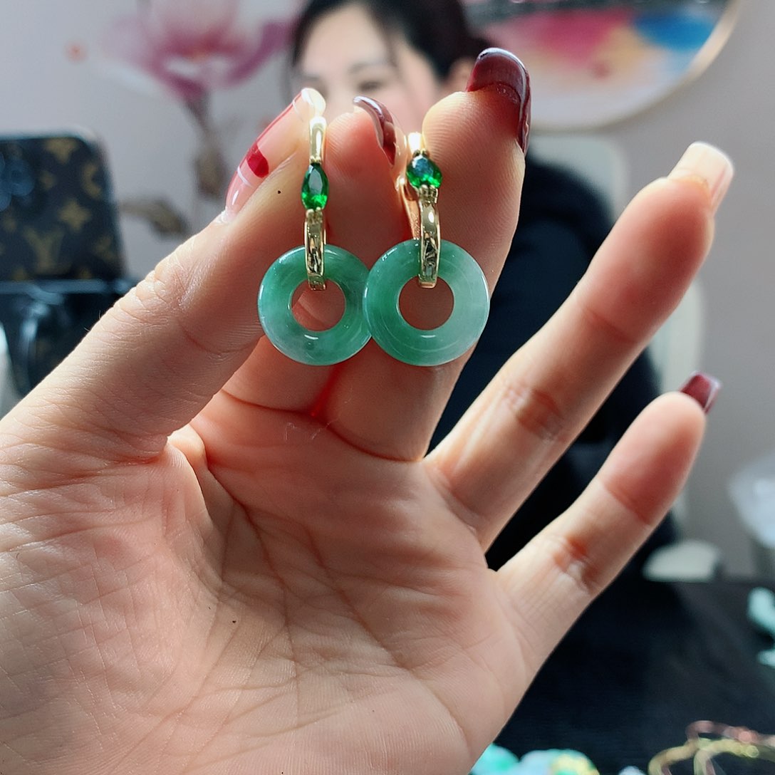 【闪购商品】翡翠耳饰未镶嵌，