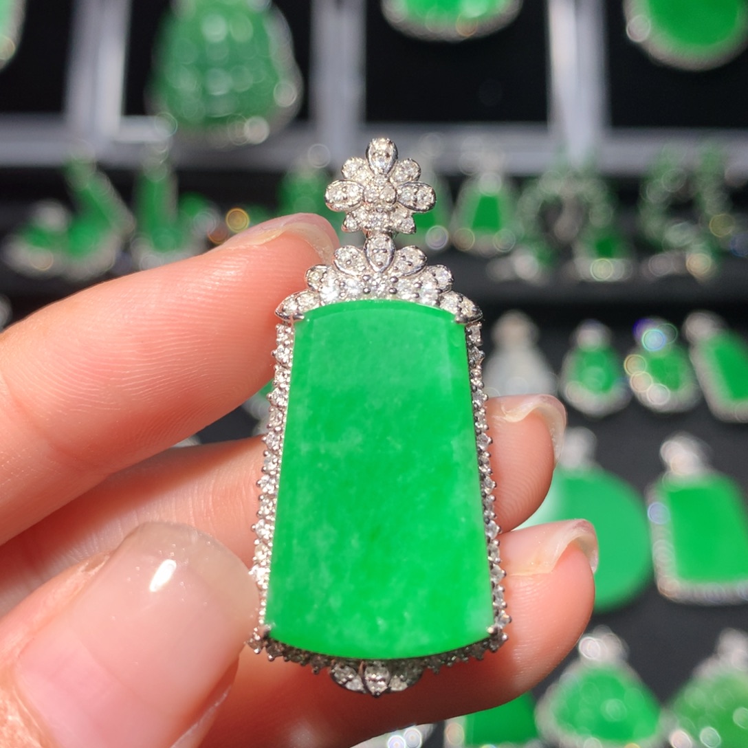 翡翠18K金镶嵌吊坠(不含链)翡翠