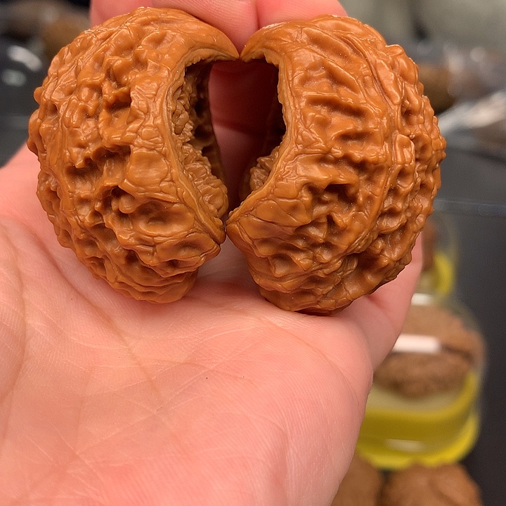 文玩核桃吊坠11长勾聚宝盆