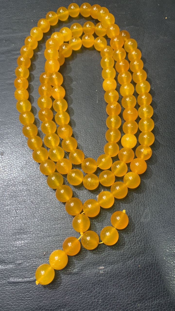 D  855 卡13  鸡油黄108佛珠