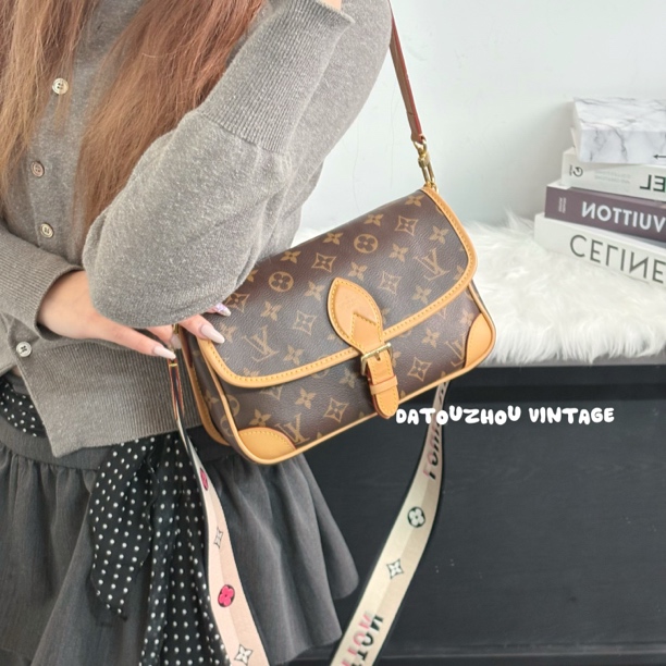 95新 LouisVuitton/路易威登 老花法棍单肩斜挎包qy