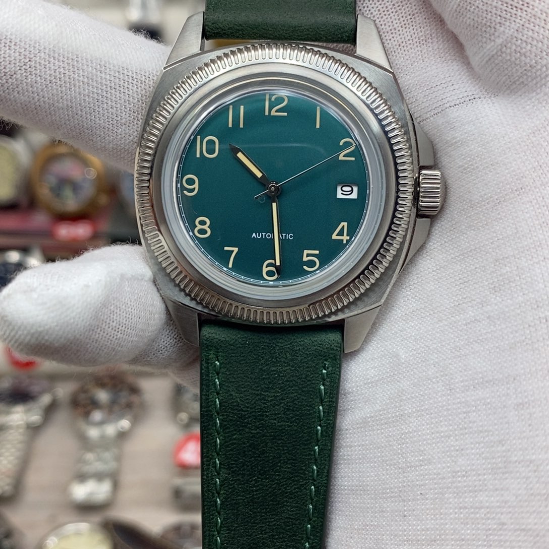 柏尼隐匿者机械机芯