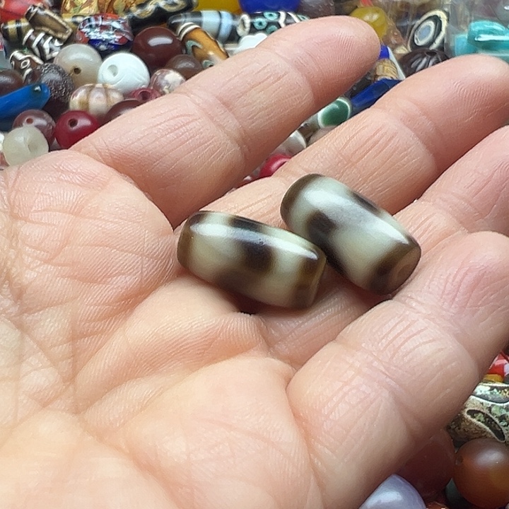 吉***安玛瑙/玉髓未镶嵌颈饰