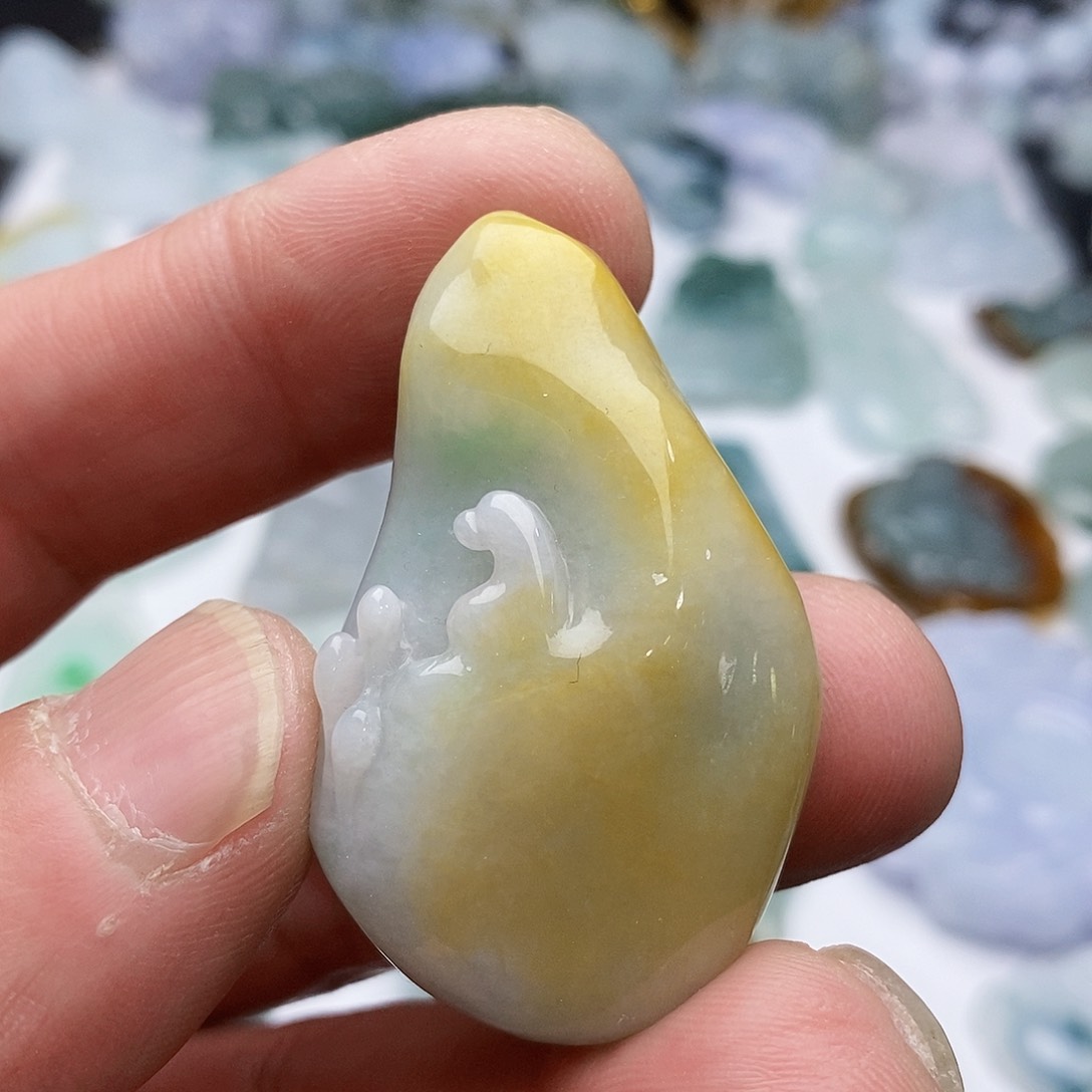 翡翠颈饰未镶嵌悟道