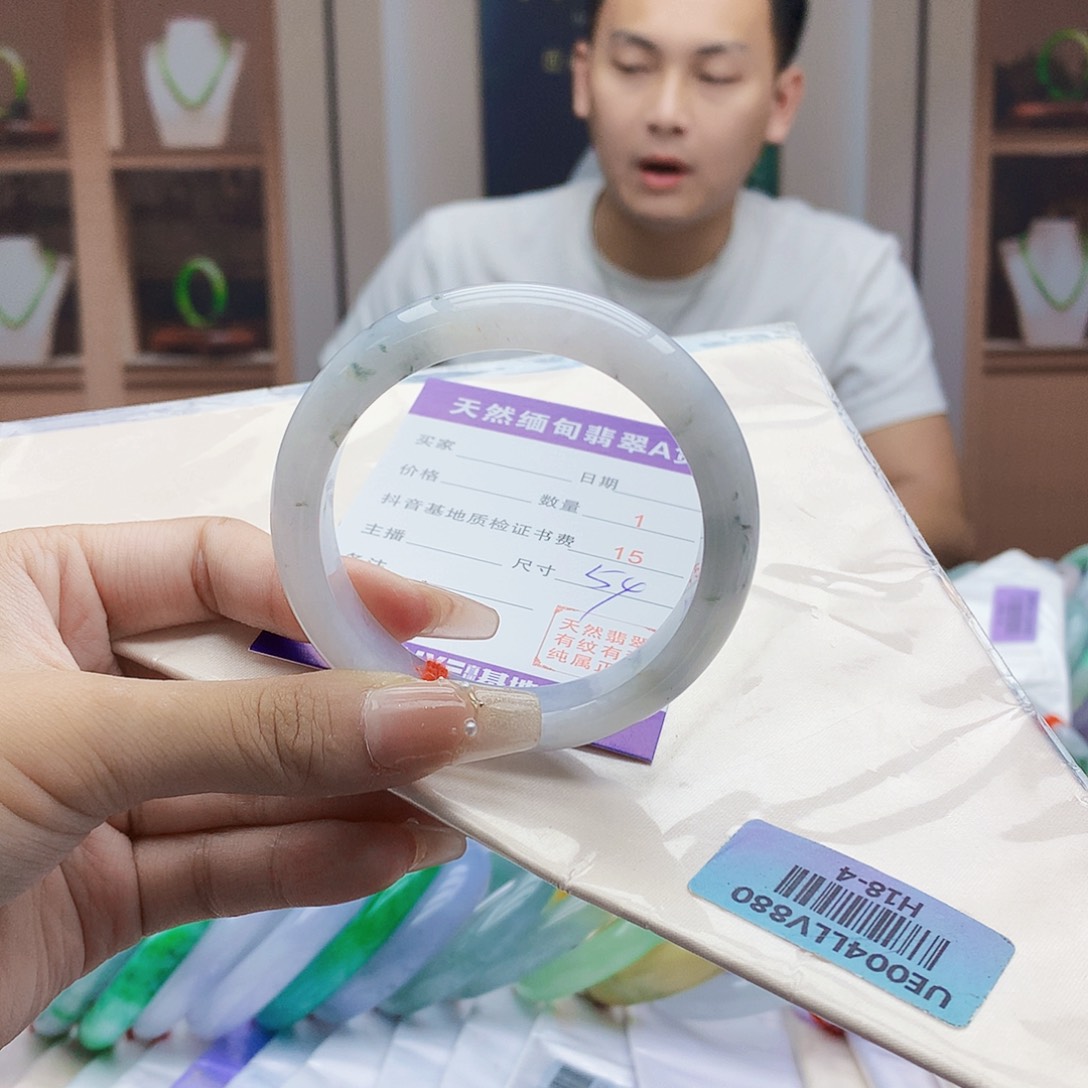 翡翠手镯未镶嵌78899999999999999999