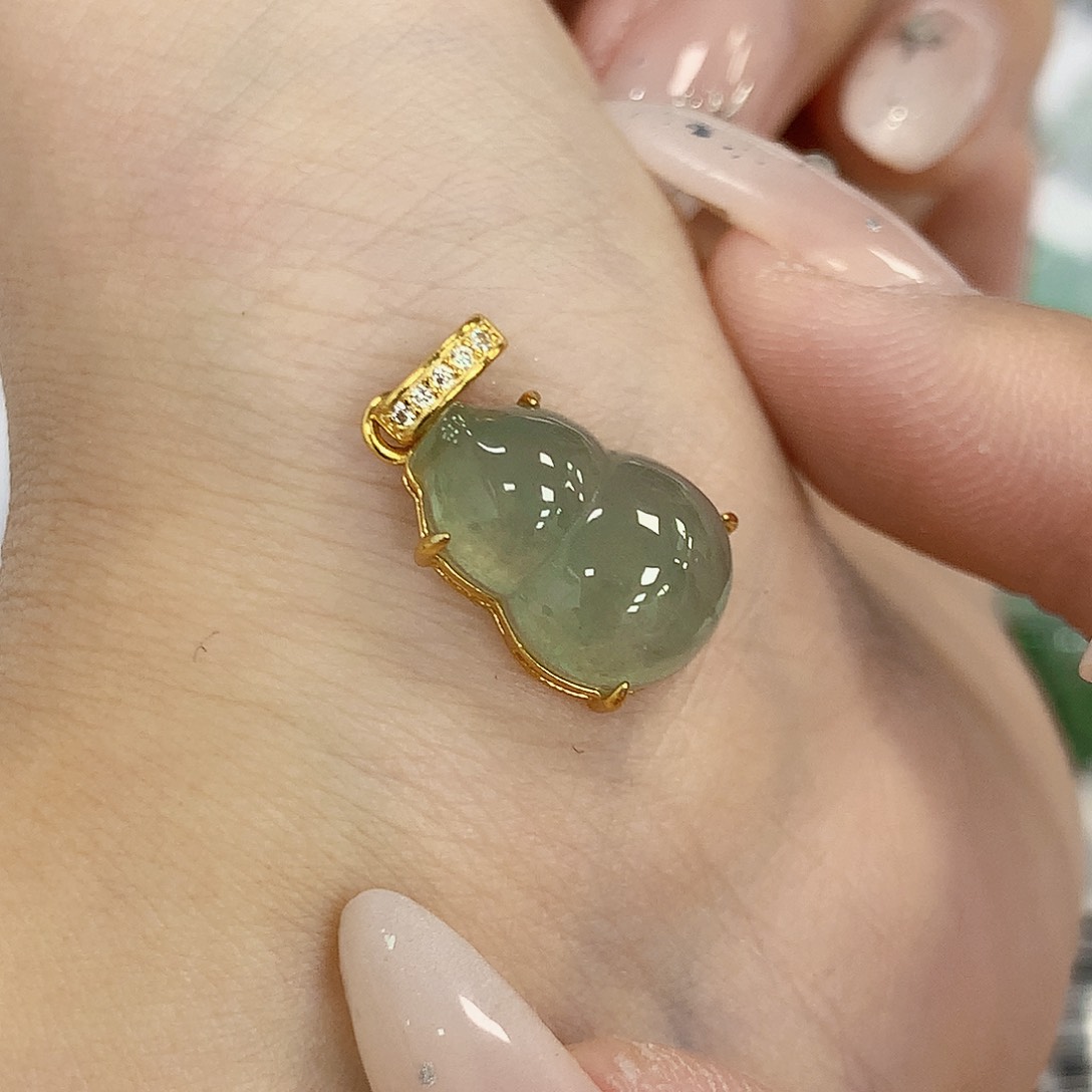 颈饰银S925镶嵌翡翠