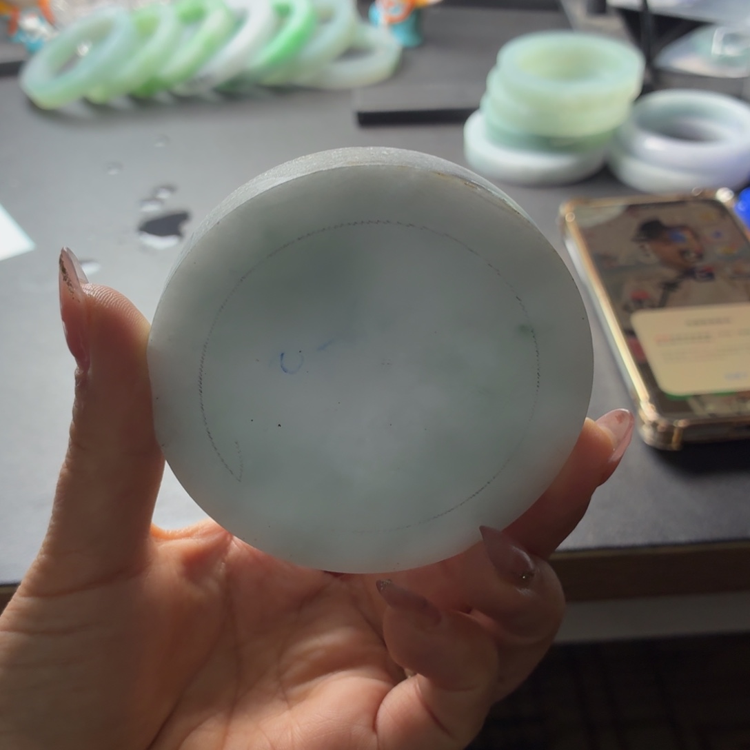 寒***醉定制翡翠未镶嵌翡翠手镯