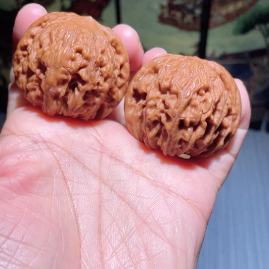 文玩核桃吊坠44正磨