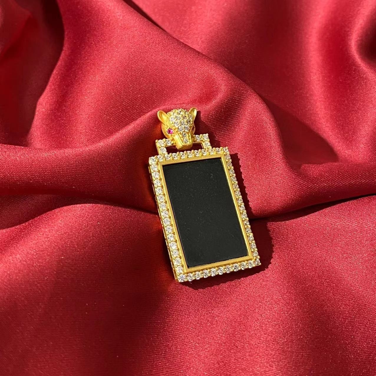 翡翠豹头无事牌吊坠F142（高货绳+X313）