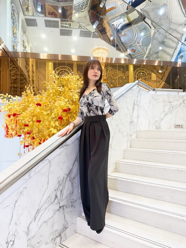 辰艺摩登黑色银丝夏款高腰阔腿摩登裤