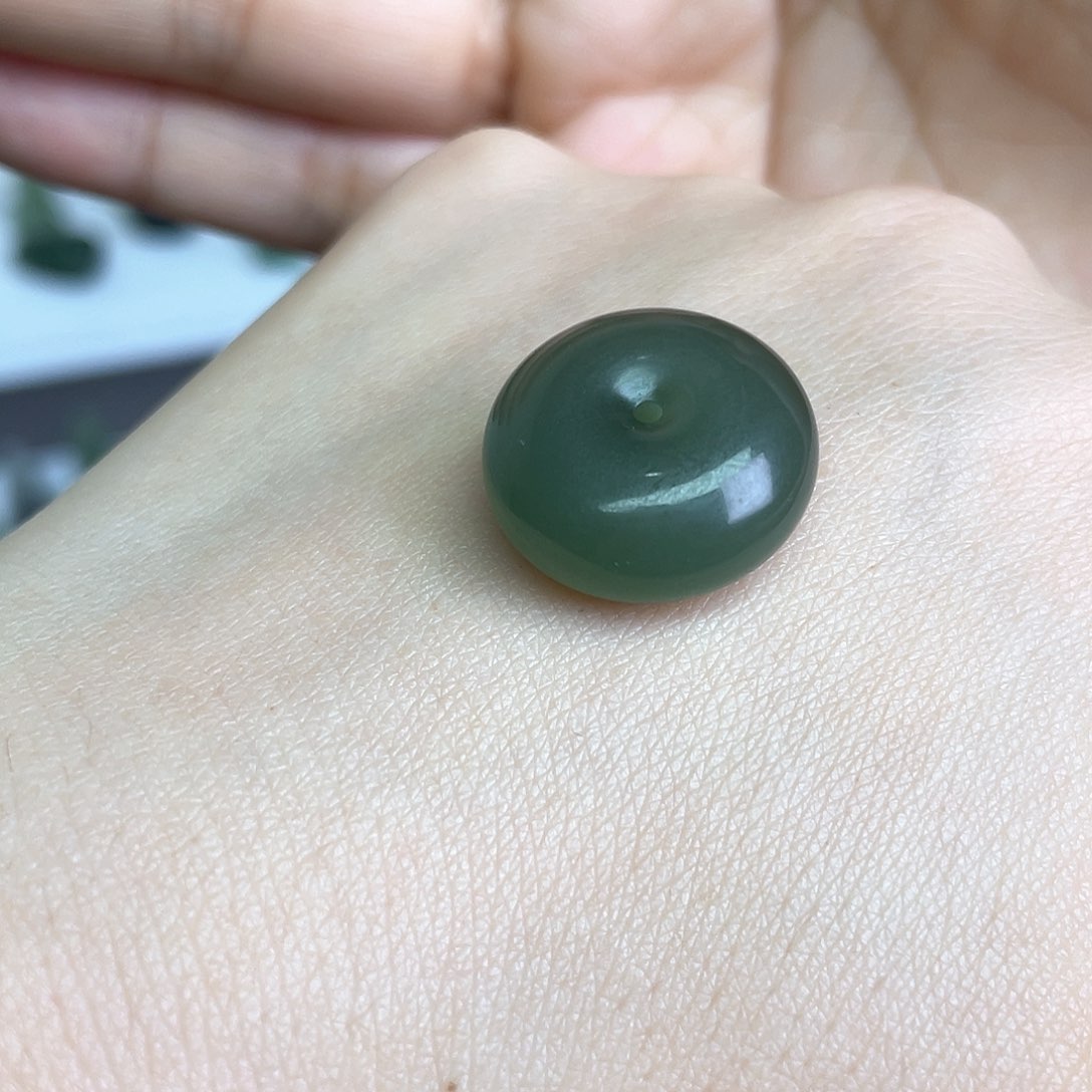 和田玉颈饰未镶嵌一湖平安