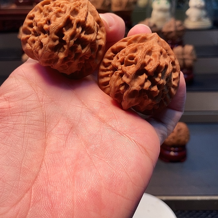 桃核把件44尺龙鳞纹