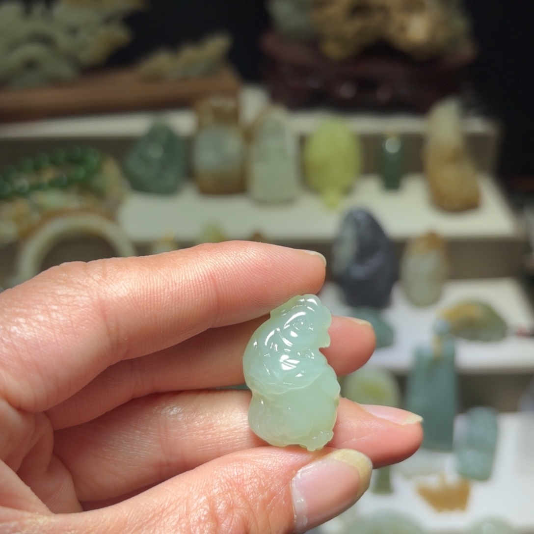 崔***泡和田玉未镶嵌颈饰