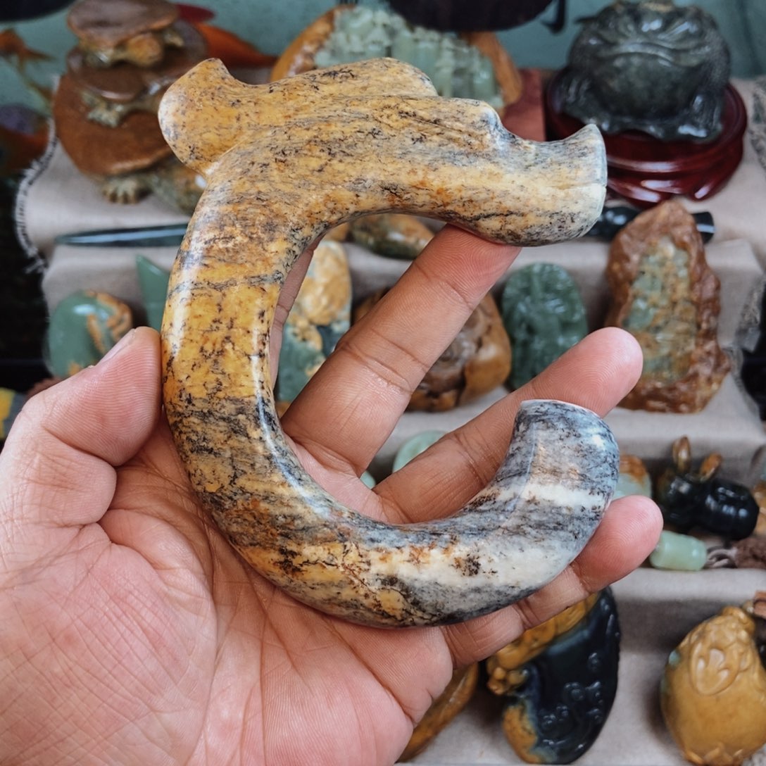 岫岩河磨玉（透闪石质玉）挂件未镶嵌