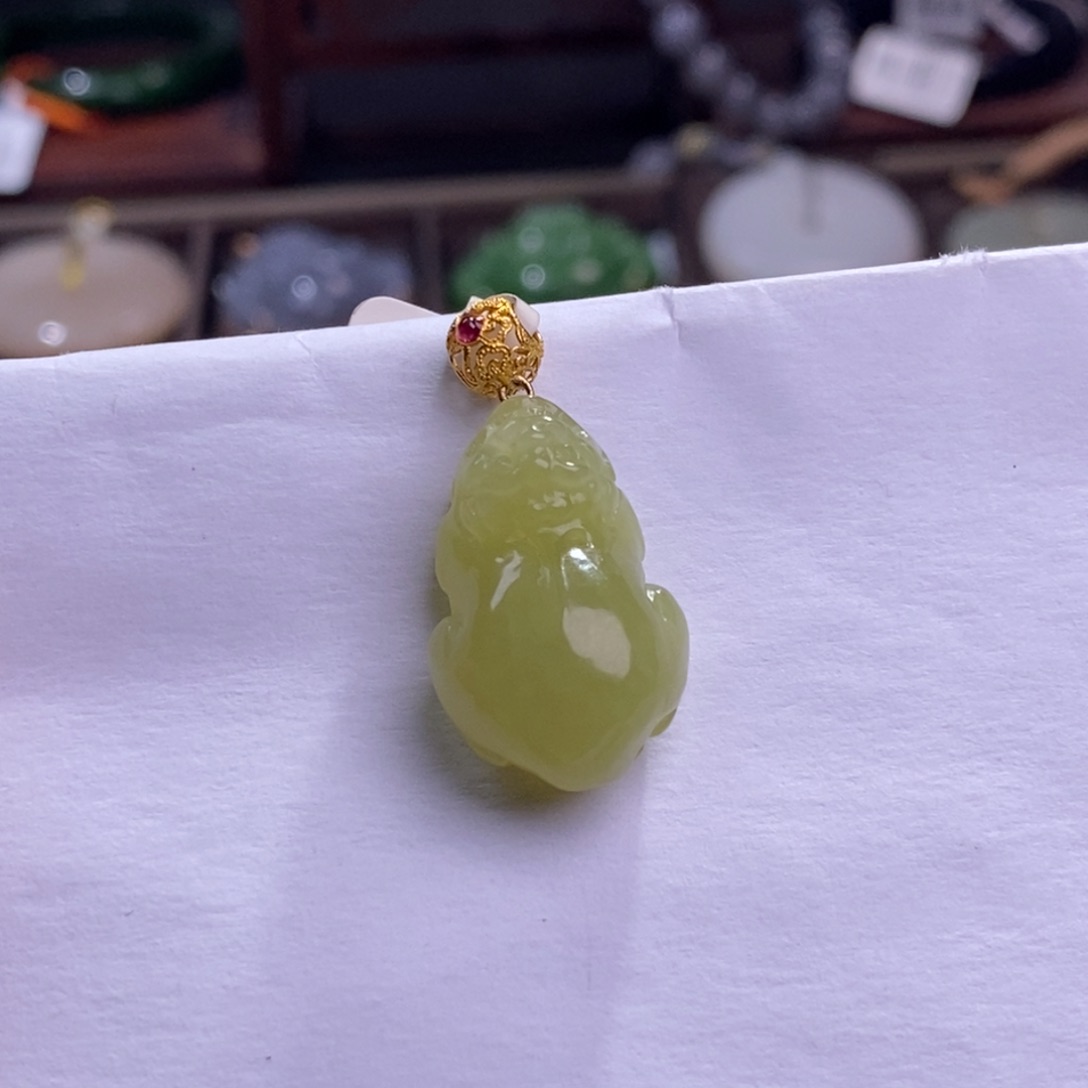 和田玉若羌金镶黄口貔貅吊坠未镶嵌