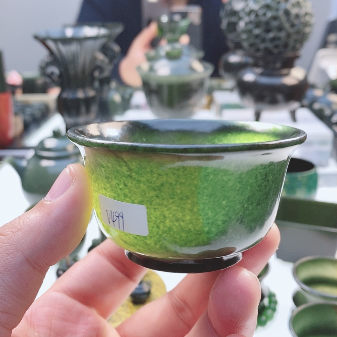 和田玉（青玉）摆件未镶嵌微瑕，微瑕