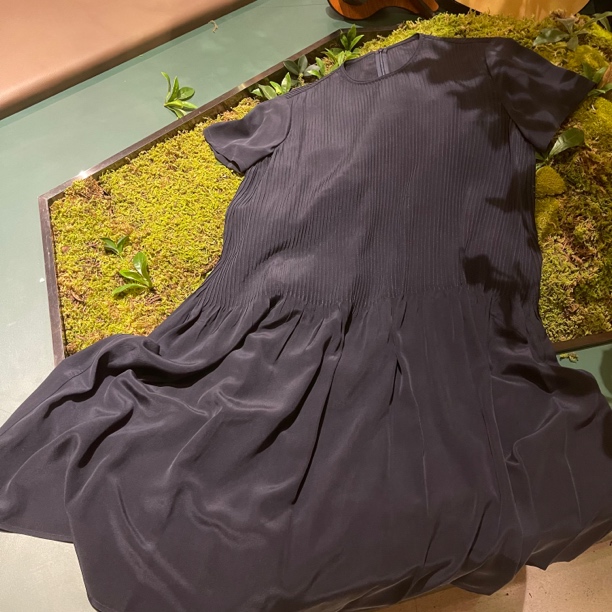 姚家.Bonnie2025福利（不退换）松弛女人味过膝连衣裙