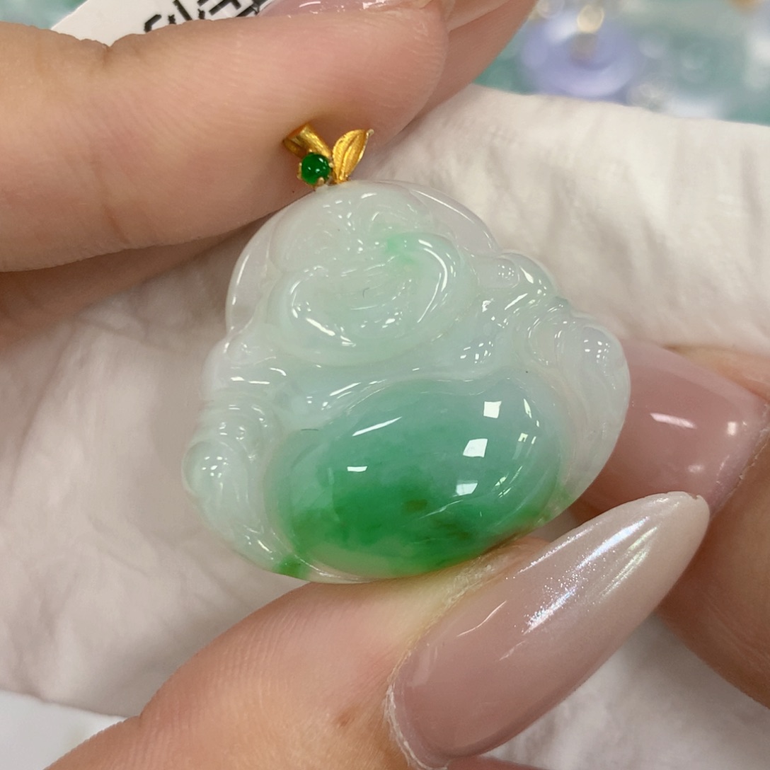 颈饰18K金镶嵌翡翠