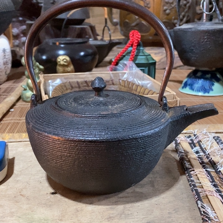 壶…………………………………………………….