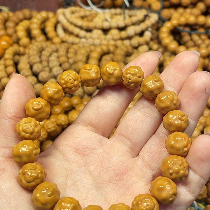 木全品羊羊。   手串。  