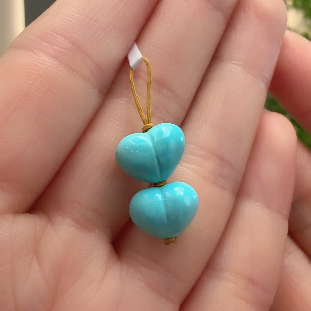 绿松石未镶嵌颈饰