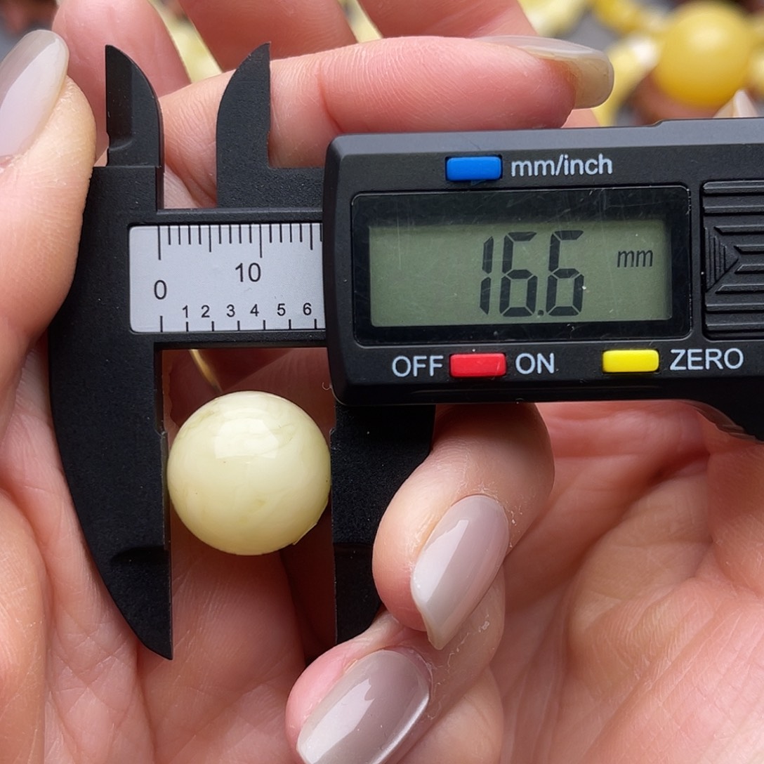 蜜蜡未镶嵌裸石蜜蜡白花微瑕圆珠鸽