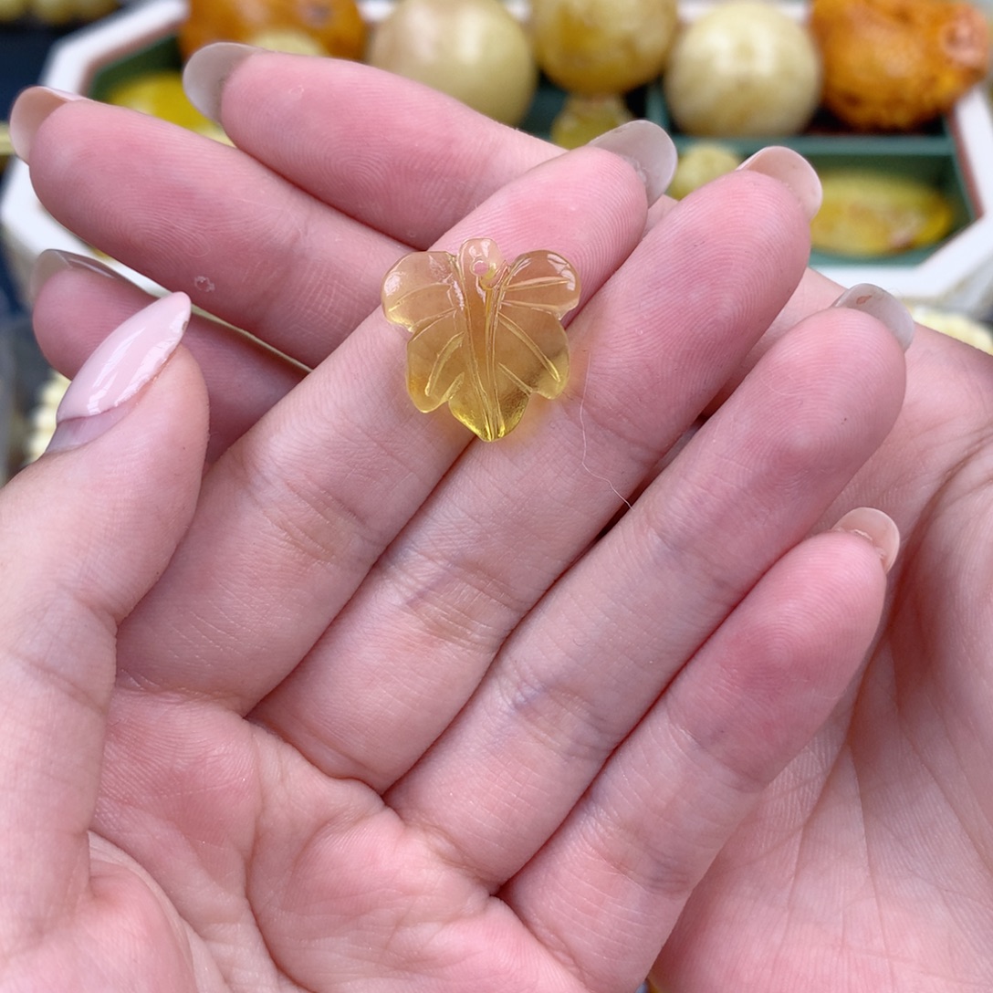 琥珀未镶嵌珠宝奇石