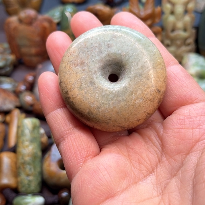 岫岩河磨玉（透闪石质玉）把件未镶嵌