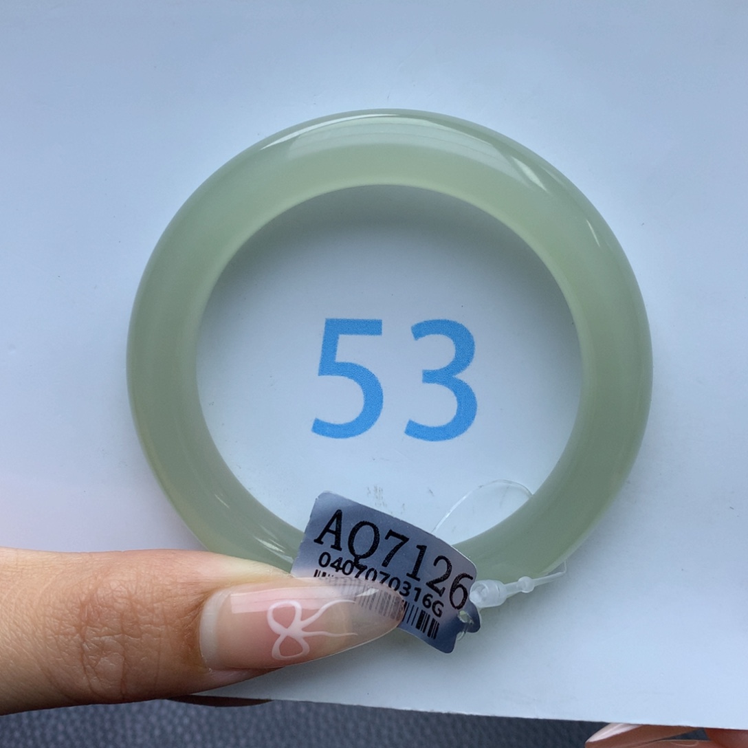 和田玉手镯未镶嵌映*