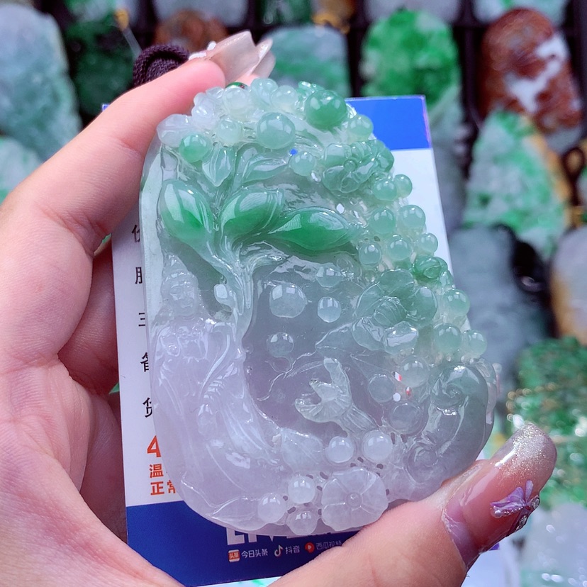 【闪购商品】翡翠颈饰未镶嵌挂件