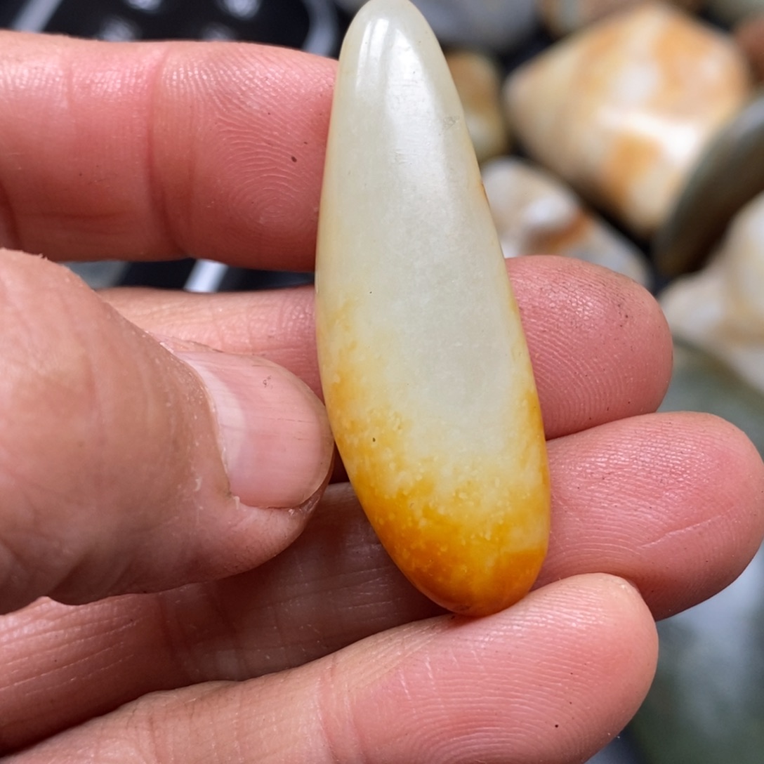 和田玉（糖玉）挂件未镶嵌