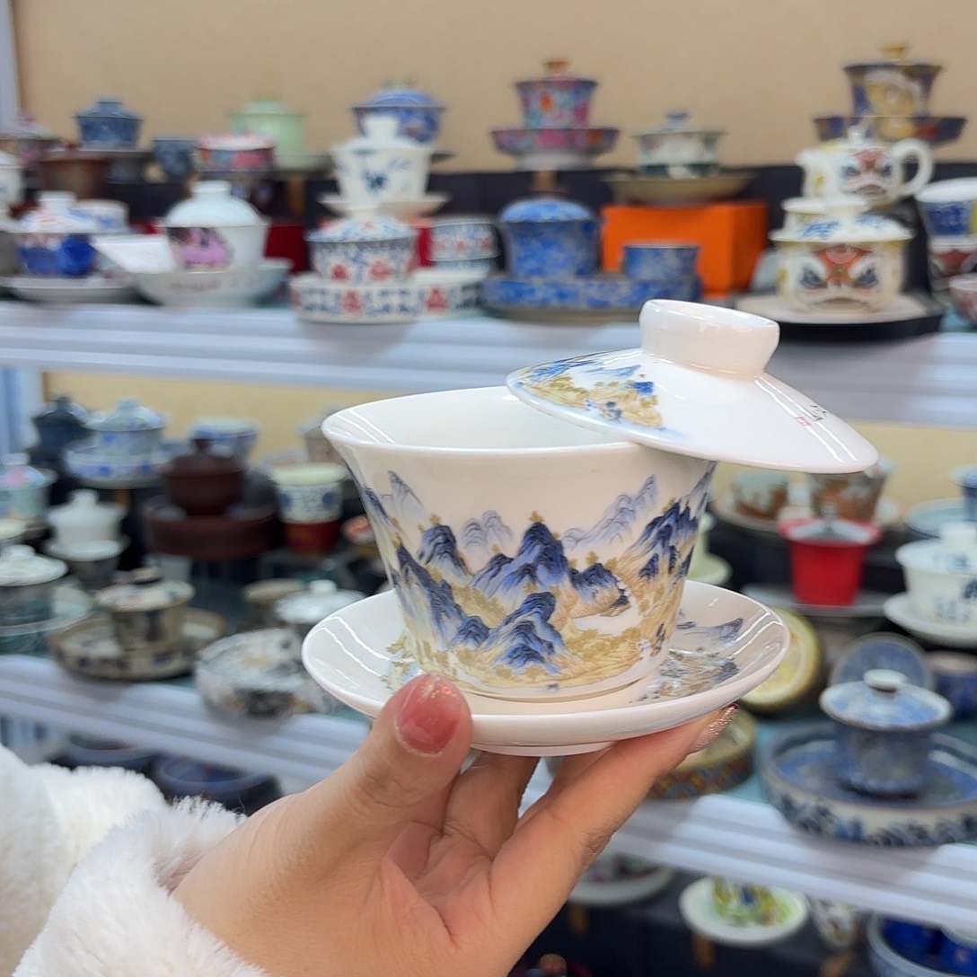 盖碗里的水煮开后放在