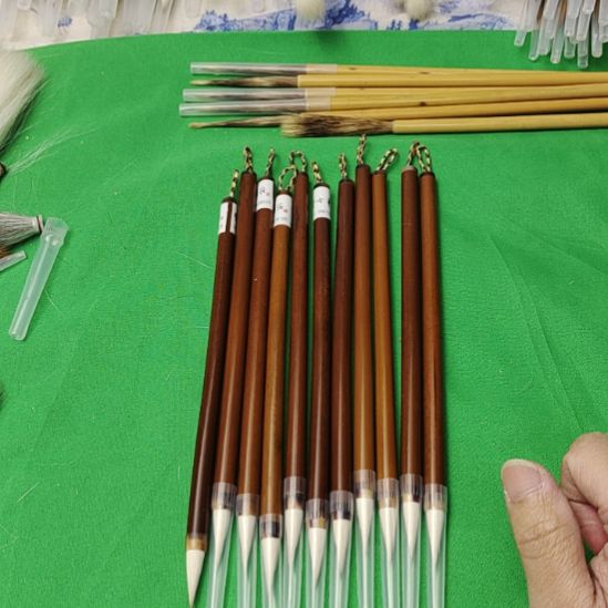 兼毫小号毛笔一支