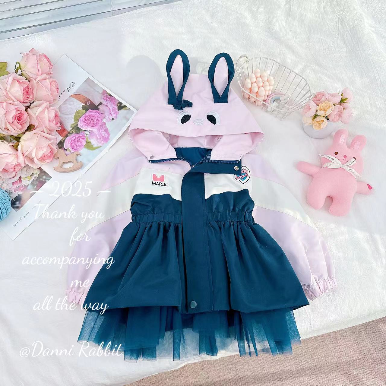 【Dannirabbit】-精灵小兔—超显白藏蓝色纱纱裙摆冲锋衣*D-A93