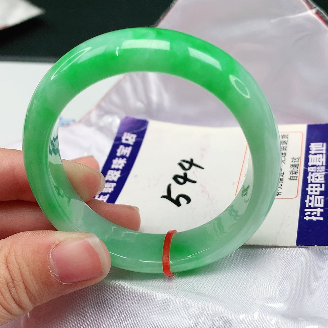 翡翠手镯（贵妃镯）未镶嵌翡翠