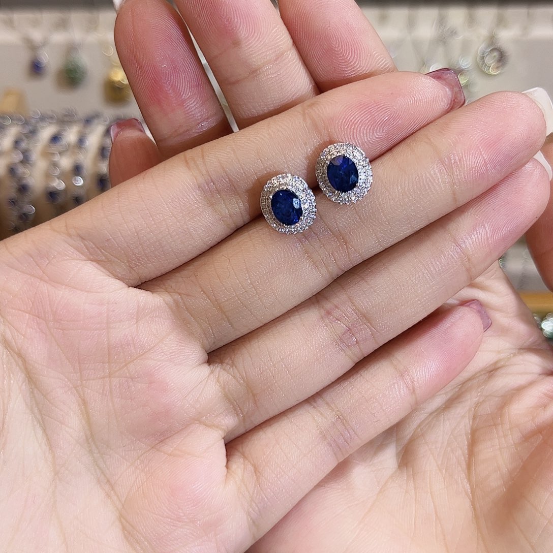 蓝宝石耳饰银S925镶嵌B****a