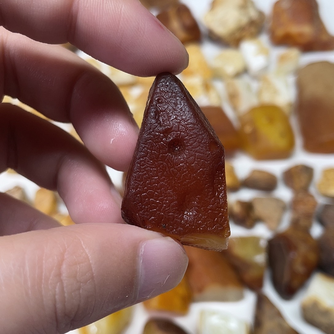 定制琥珀未镶嵌原矿琥珀