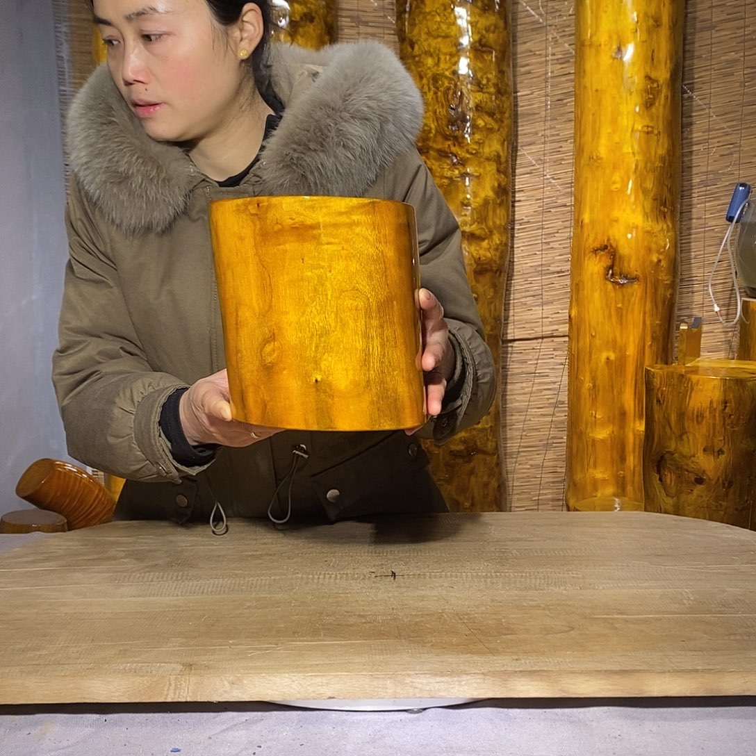 是***～木四川雅安金丝楠木笔筒