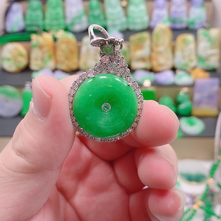 翡翠银S925镶嵌吊坠(赠链)