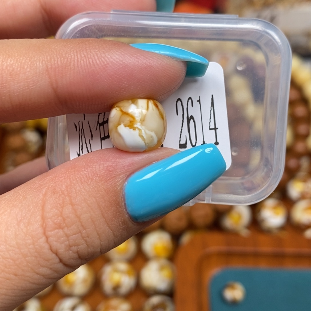 蜜蜡未镶嵌珠宝奇石2614