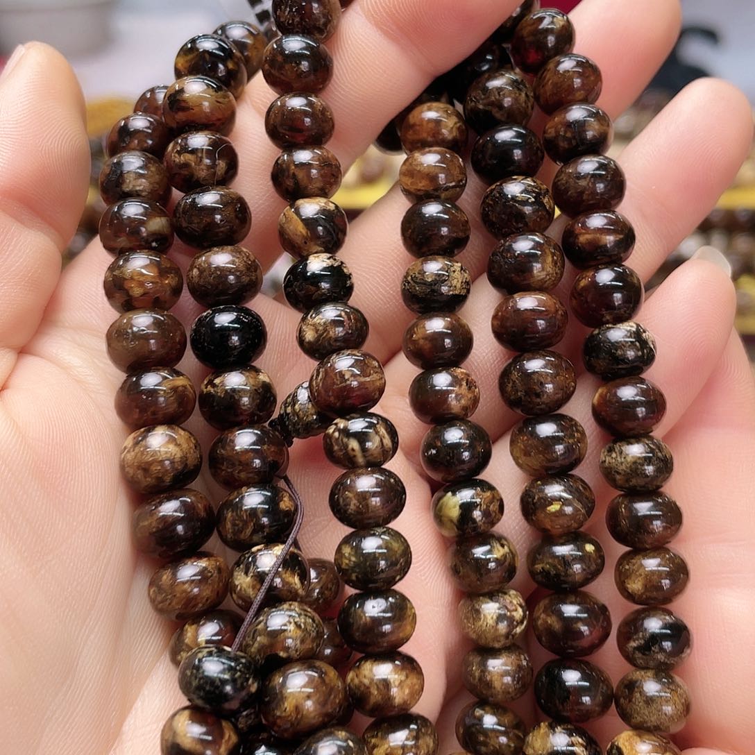 未镶嵌琥珀裸石九70212