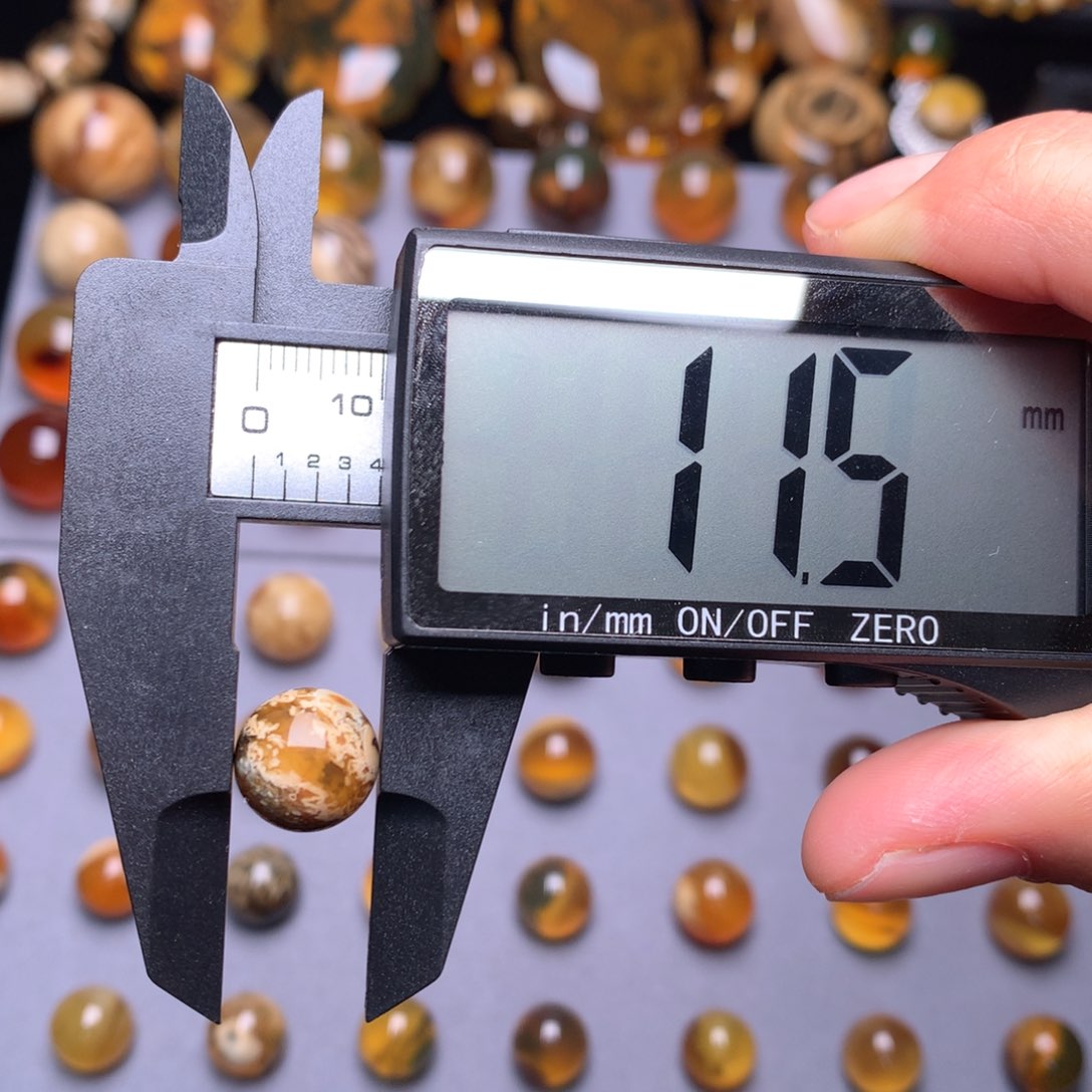 琥珀珠宝奇石未镶嵌