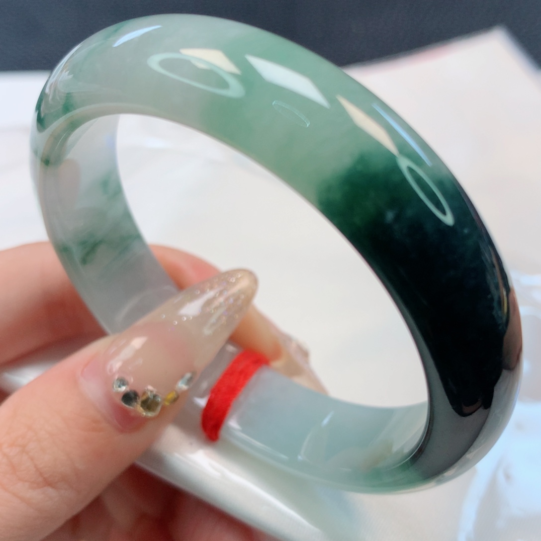 【闪购商品】翡翠手镯未镶嵌54圈