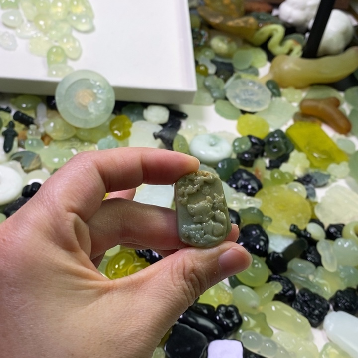 蛇纹石玉合金颈饰