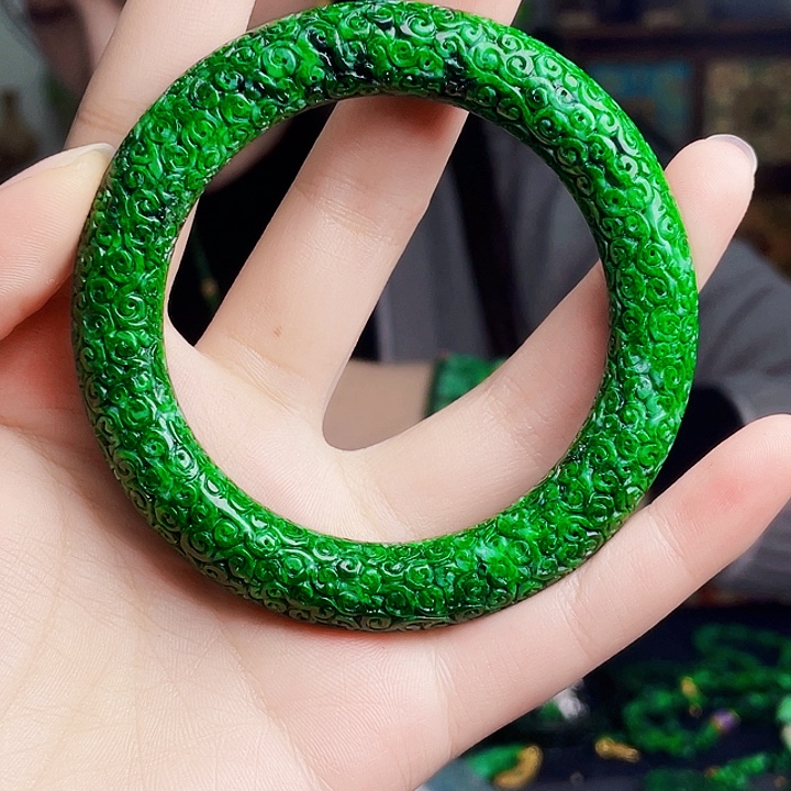 翡翠未镶嵌颈饰多样性58