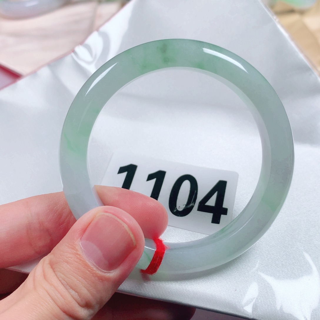 翡翠手镯未镶嵌翡翠手镯1104