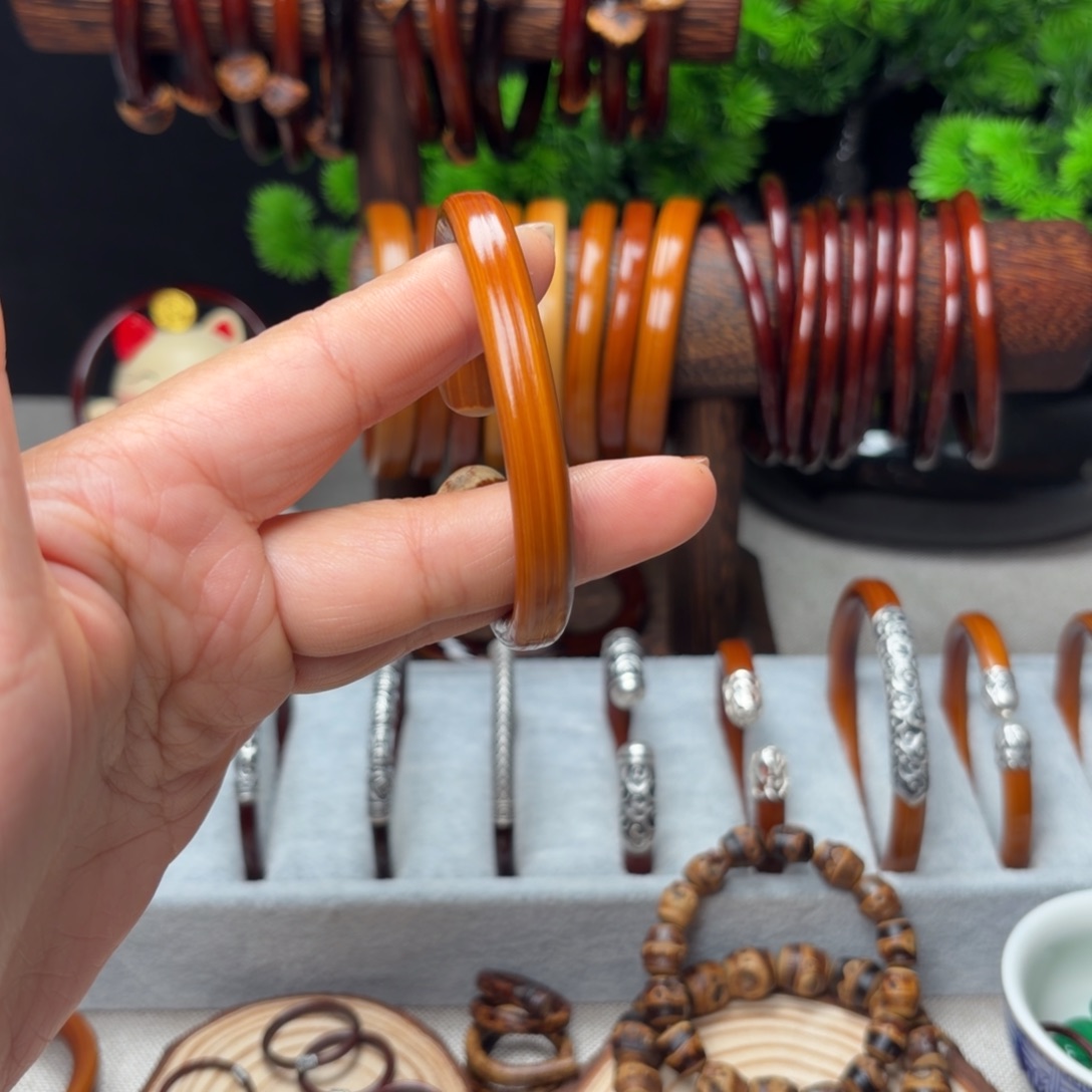 余***好木质非金属金刚藤手镯